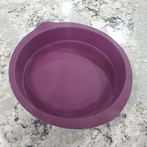 Tupperware Round Silicone Baking Pan